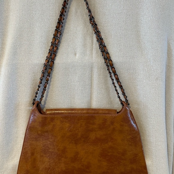 Elegant Brown Leather Shoulder Bag - Picture 3 of 4